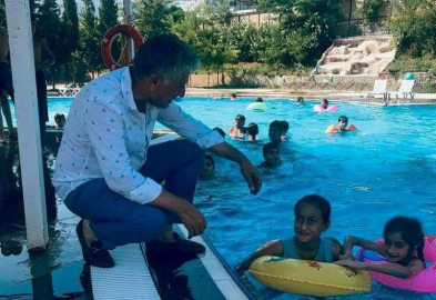 Başkan Yavuz Pazar Gününü Yüzme Havuzunda Çocuklarla Birlikte Geçirdi