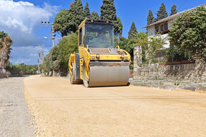 SAMANDAĞ’DA YOL YENİLEME SEFERBERLİĞİ