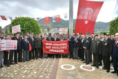 BAŞKAN ÖNTÜRK GAZİLER GÜNÜ’NÜ KUTLADI