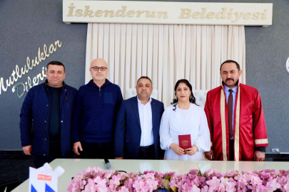 İskenderun AK Parti İlçe Başkan Yardımcısı İsmail Keremoğlu Eylem Turşin İle Nikah Masasına Oturdu