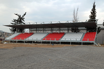 İSKENDERUN SAKARYA MAHALLESİ SENTETİK FUTBOL SAHASI NİSAN AYINDA FAALİYETE GİRİYOR